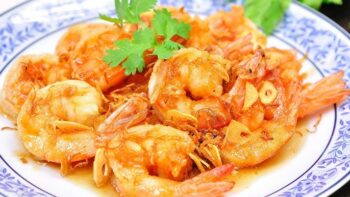🦐 Kung Pad Sauce Makham (Crevettes)
